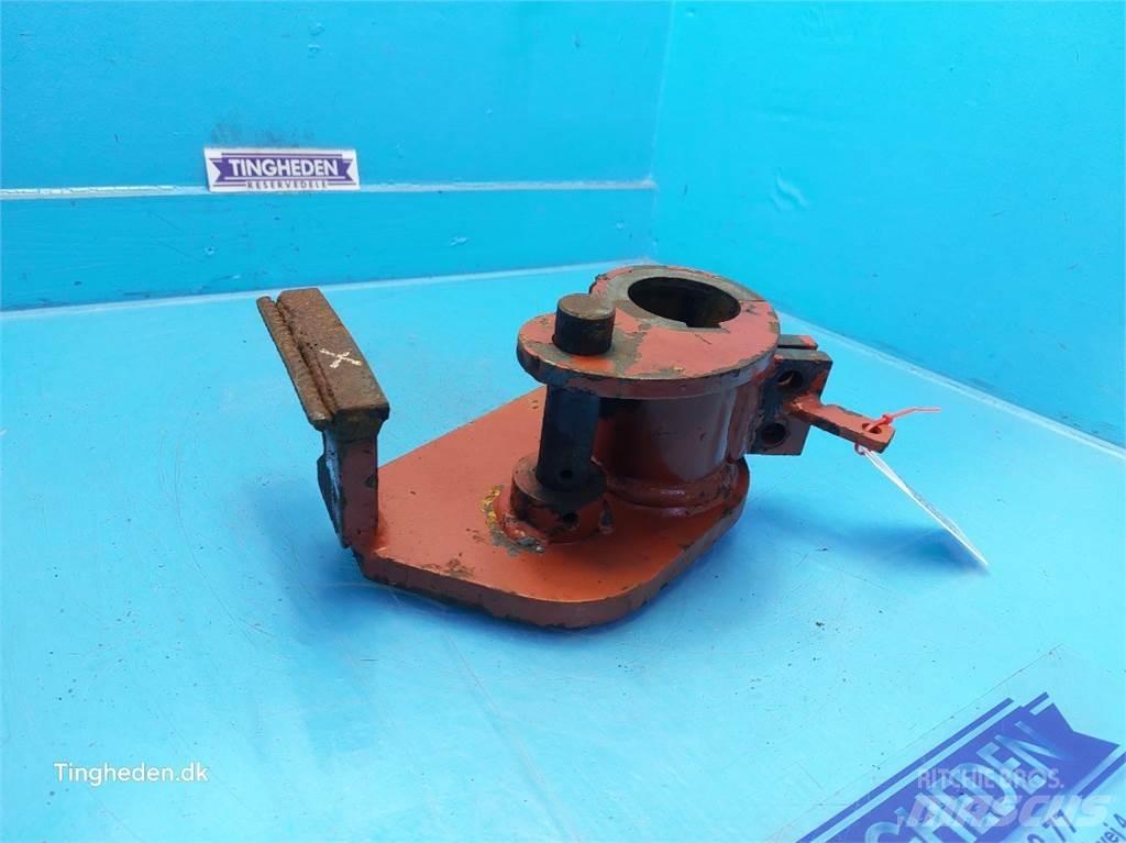 Hesston 4700 Комплектующие сельхозмашин для уборки сена