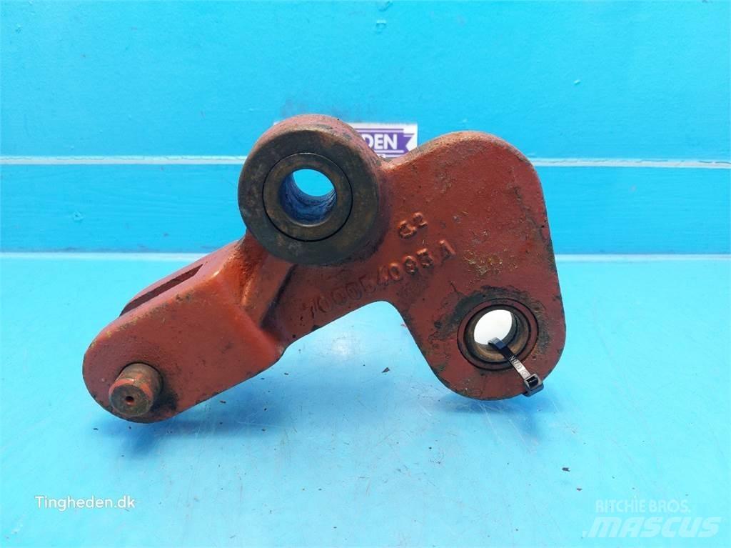 Hesston 4700 Киповые захваты