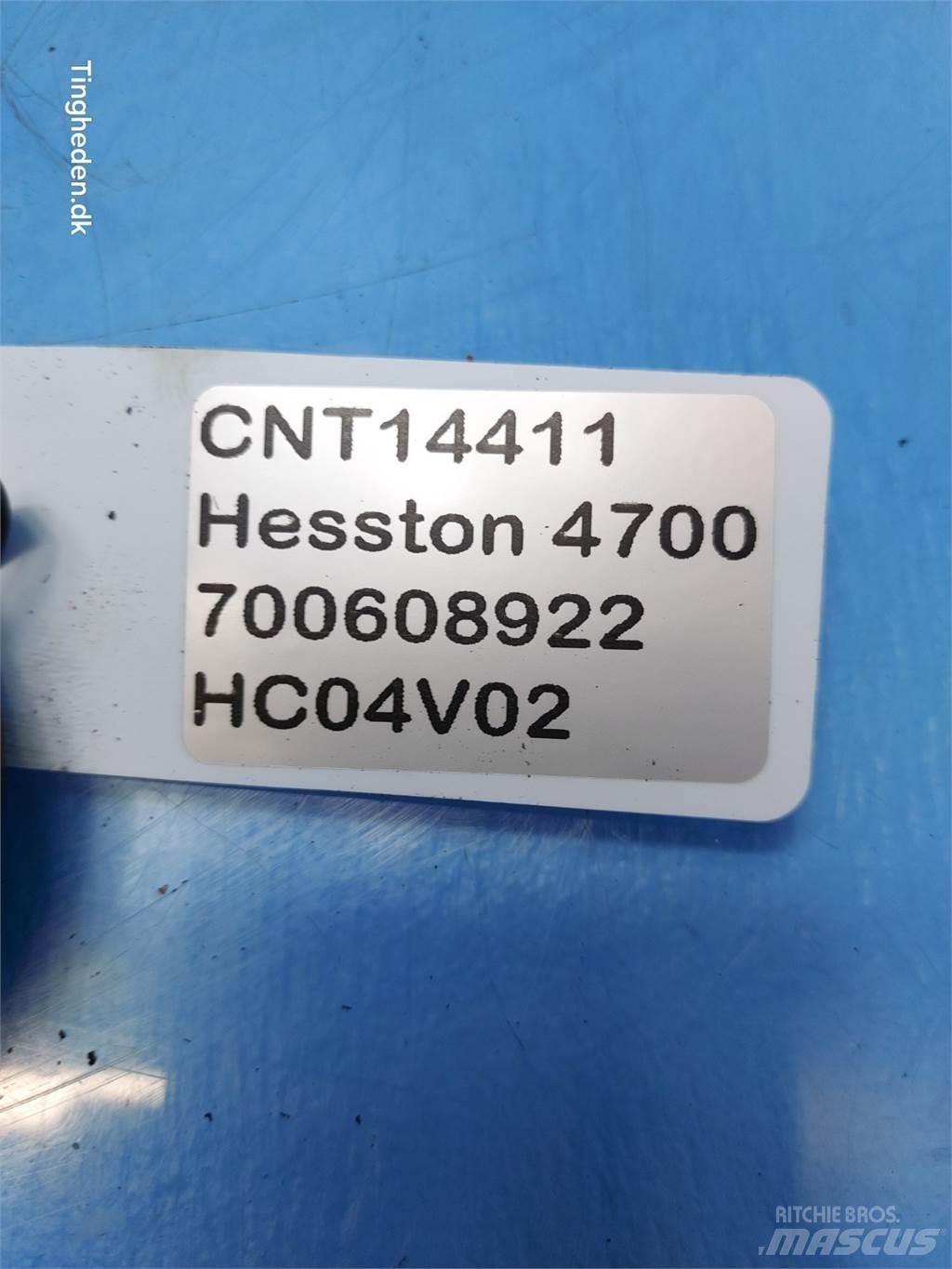 Hesston 4700 Киповые захваты