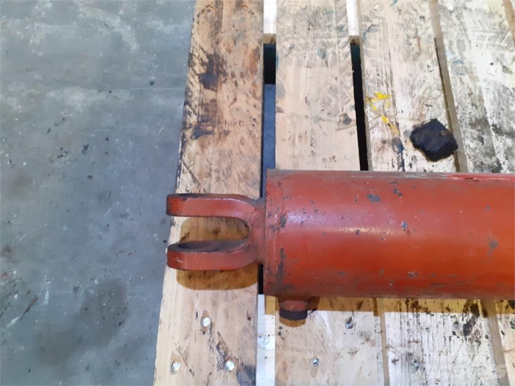 Hesston 4800 Киповые захваты