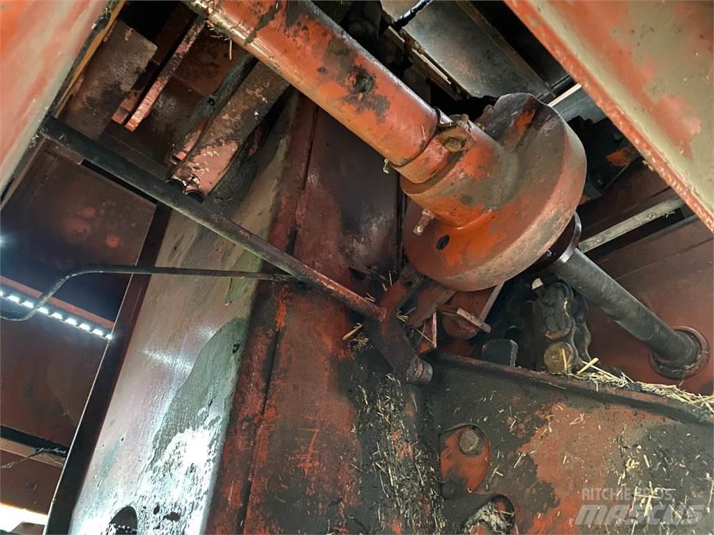 Hesston 4800 Тюковые пресс-подборщики