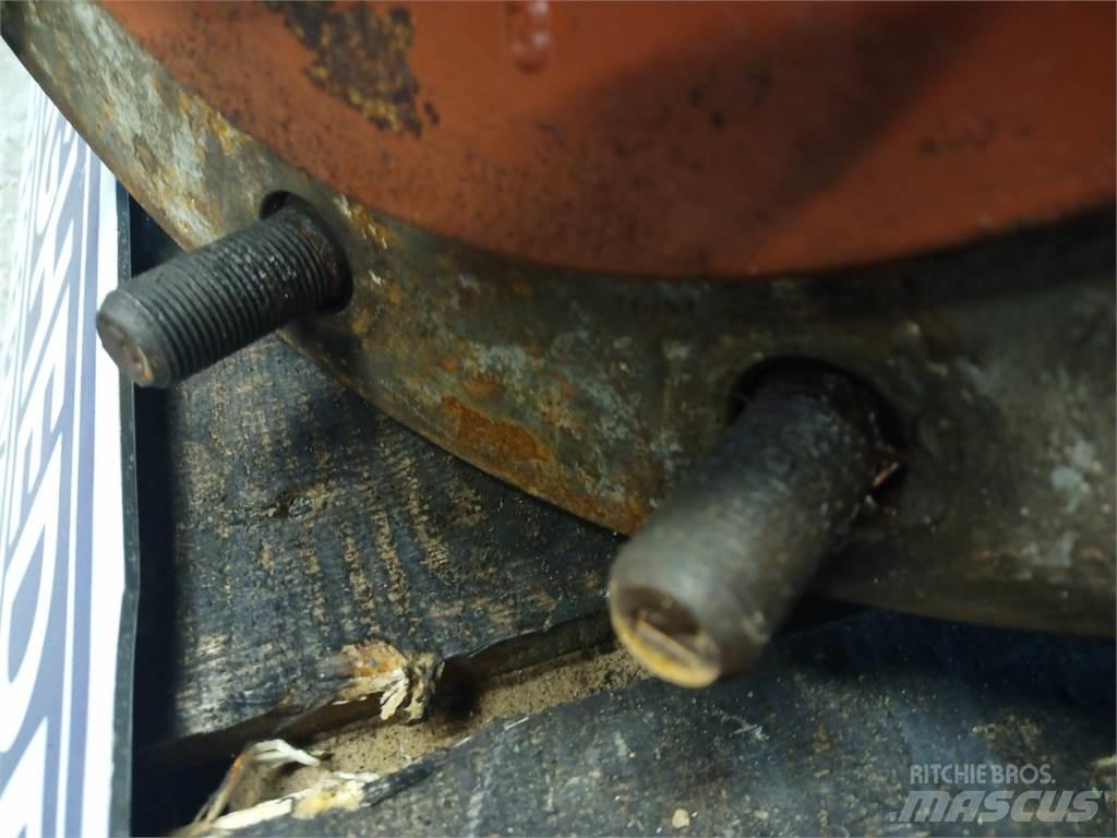 Hesston 4900 Оси