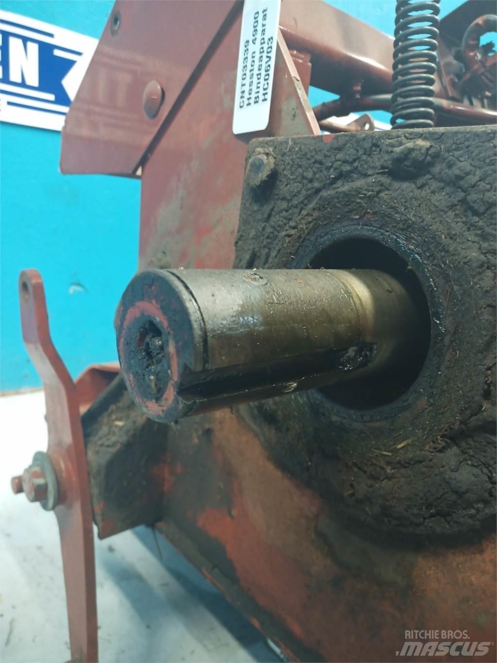 Hesston 4900 Комплектующие сельхозмашин для уборки сена