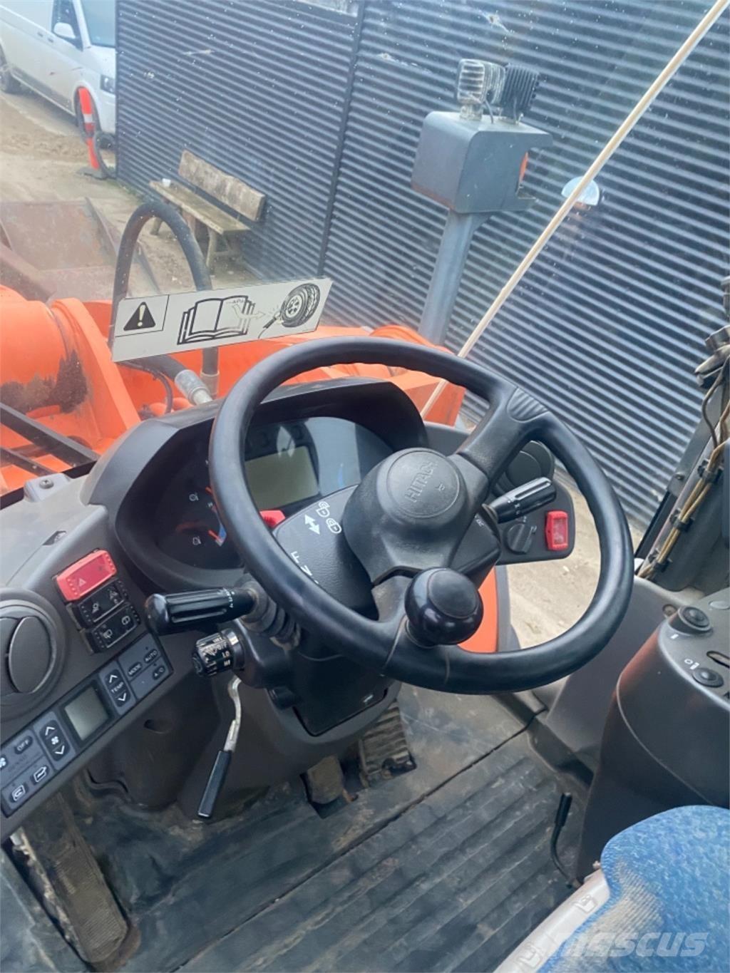Hitachi ZW310 Фронтальные погрузчики