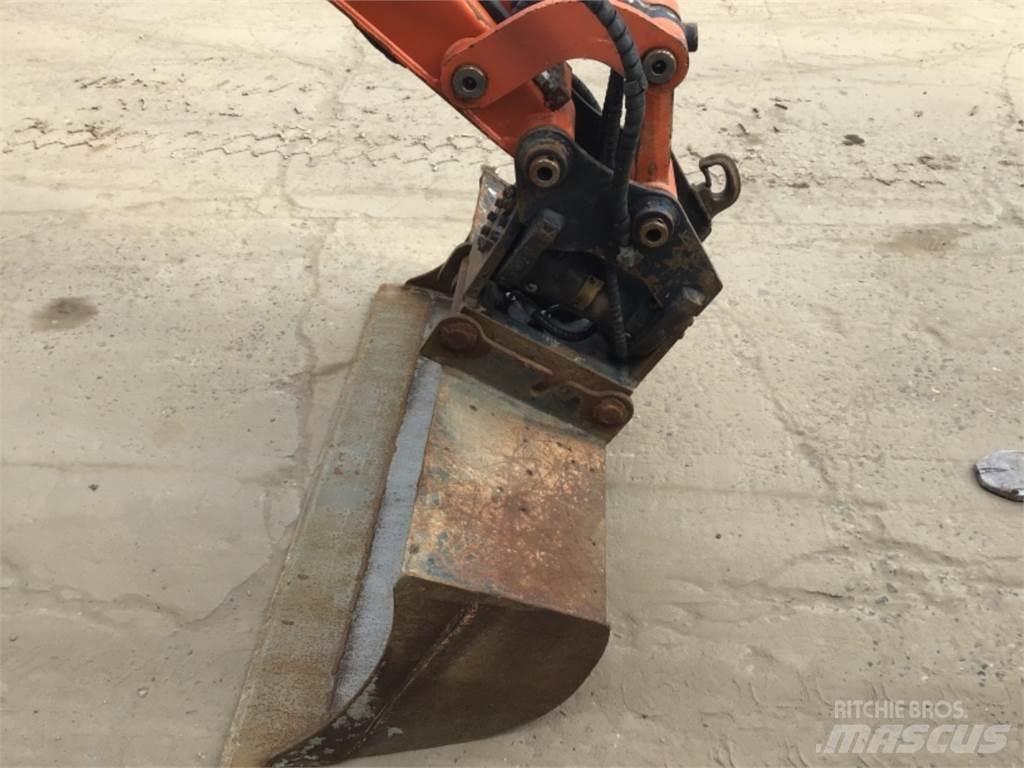 Hitachi ZX33U Мини-экскаваторы