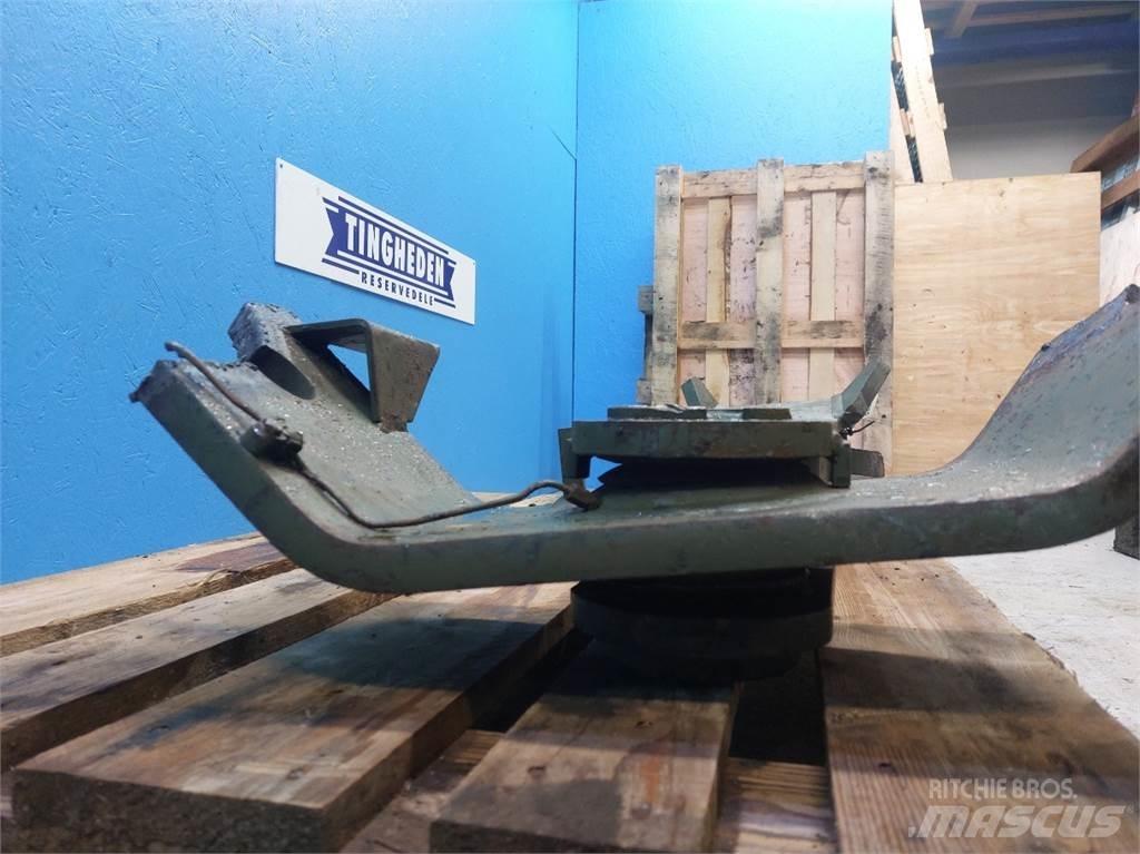 Hydrema 806 Оси