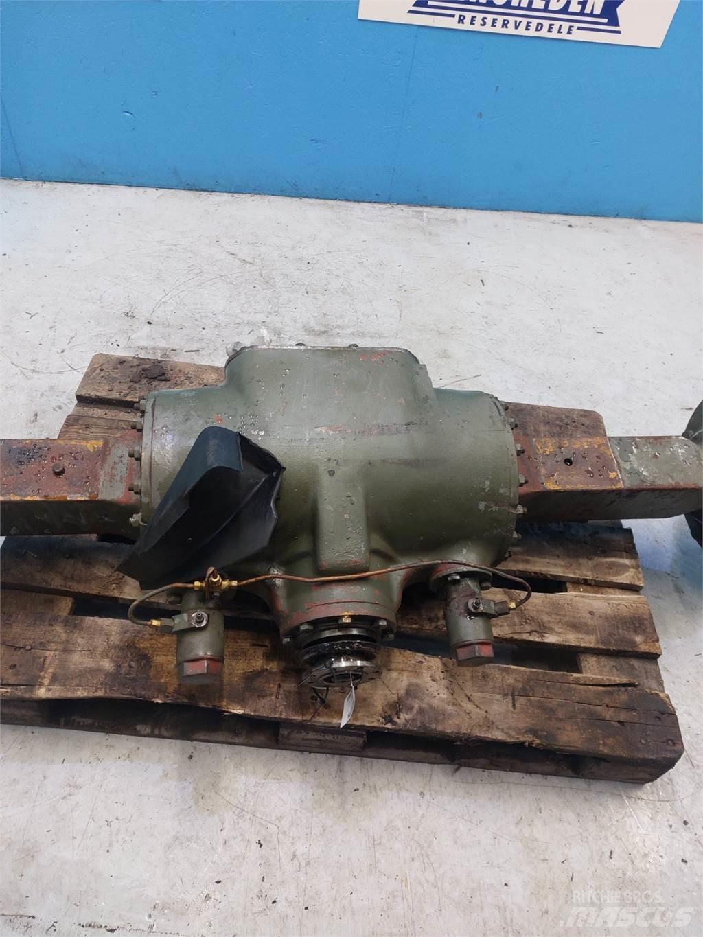 Hydrema 806 Оси