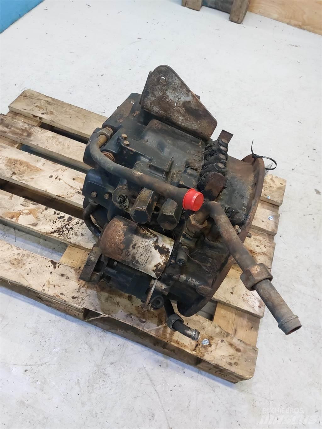 Hydrema 906C Трансмиссии и КПП