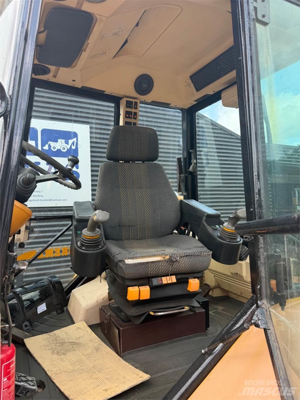 Hydrema 906C Экскаваторы-погрузчики