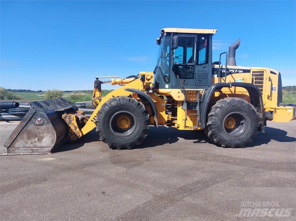 Hyundai HL757-9A Фронтальные погрузчики