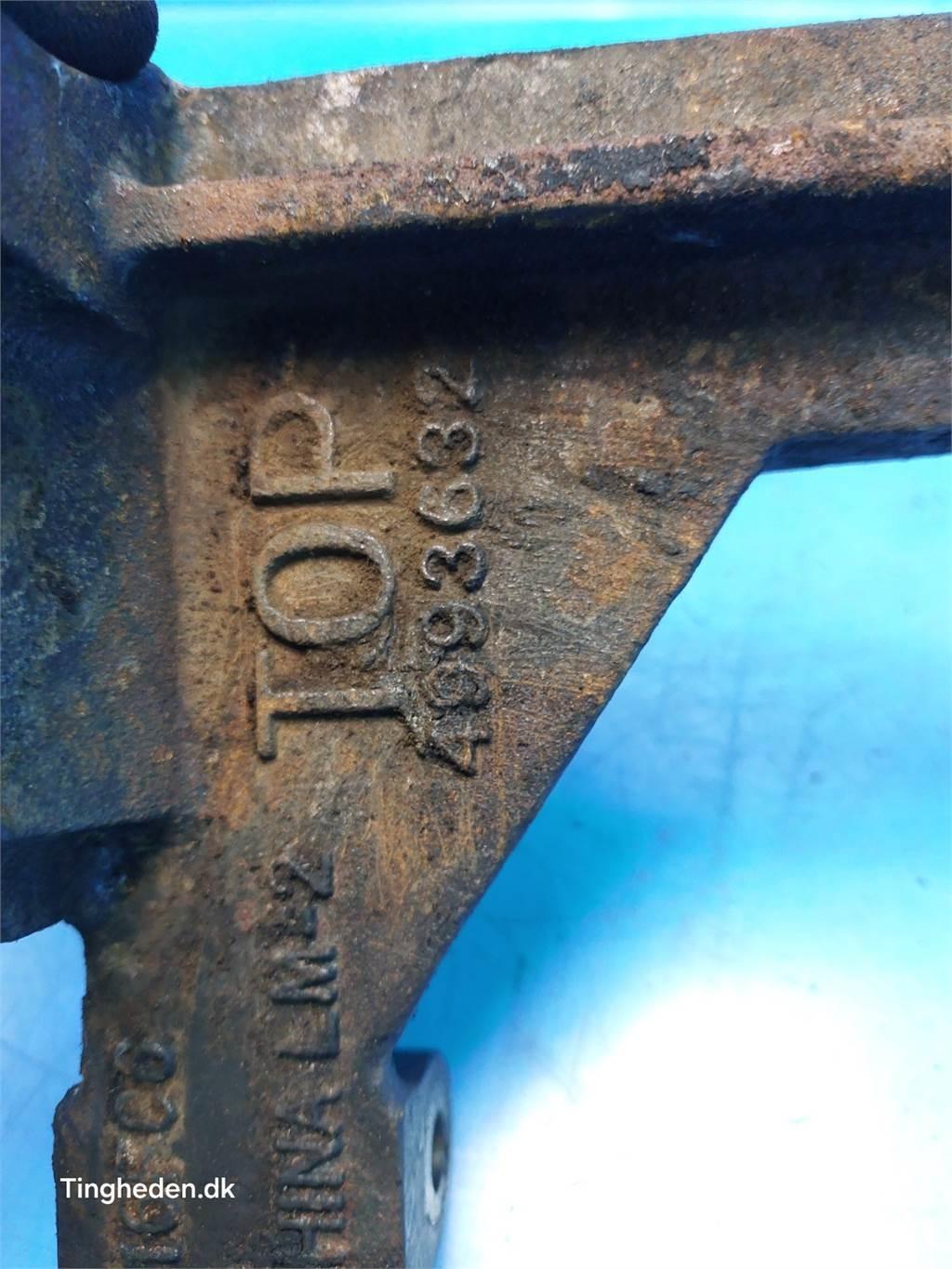 JCB 427 HL Двигатели
