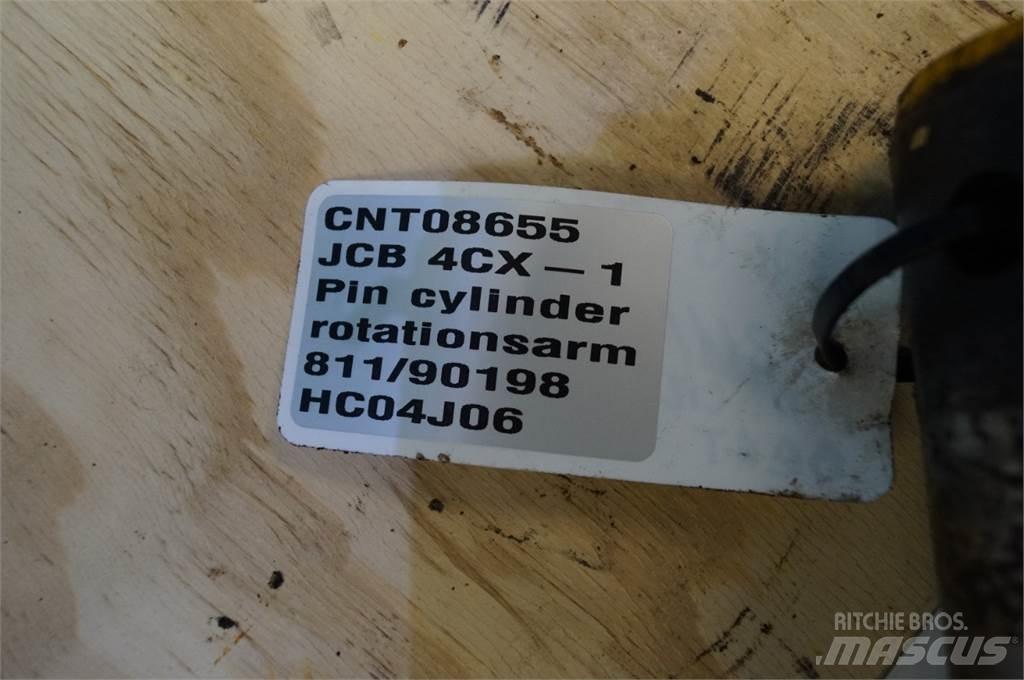 JCB 4CX Экскаваторные стрелы