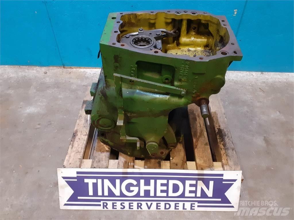 John Deere  Трансмиссии