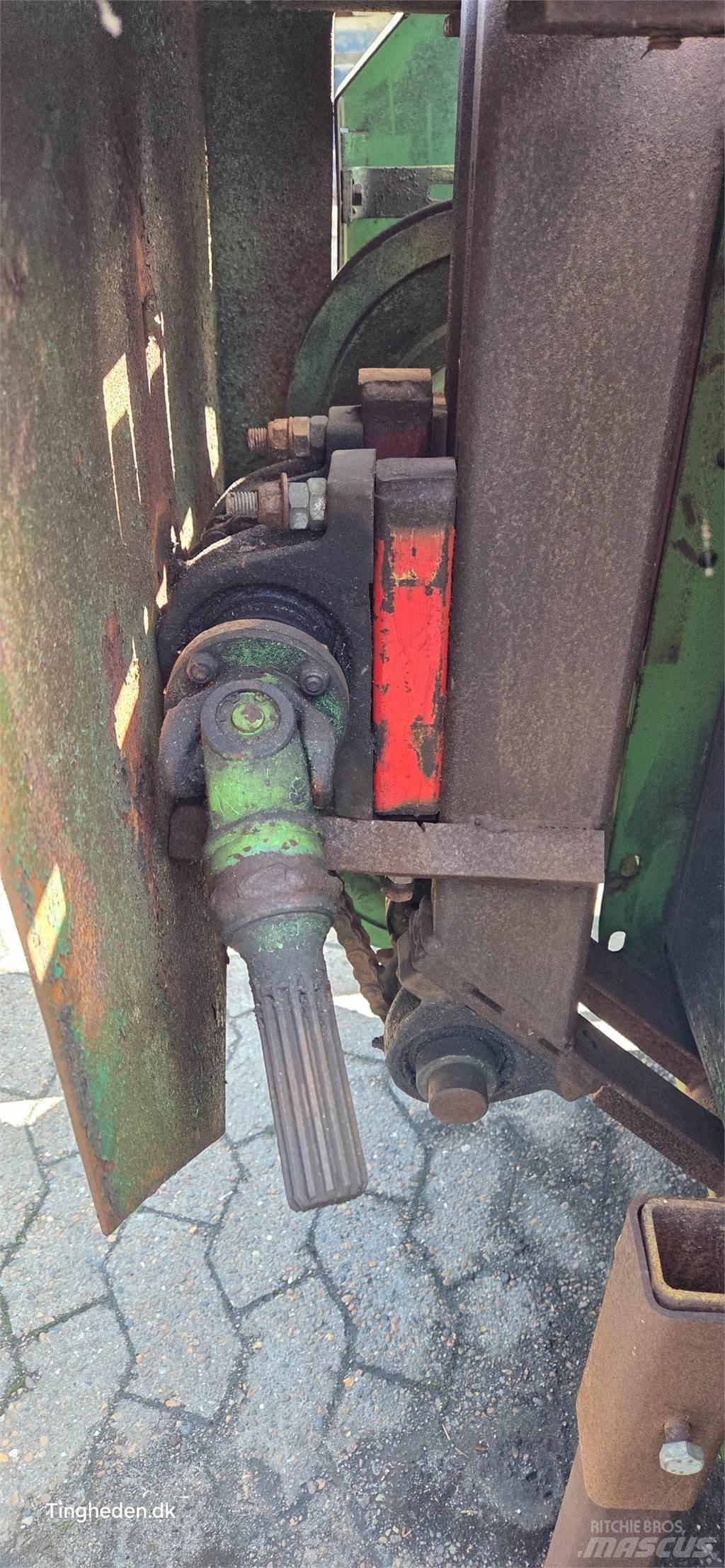 John Deere  Компоненты для зерноуборочных комбайнов