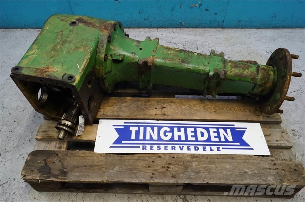 John Deere 1042 Трансмиссии