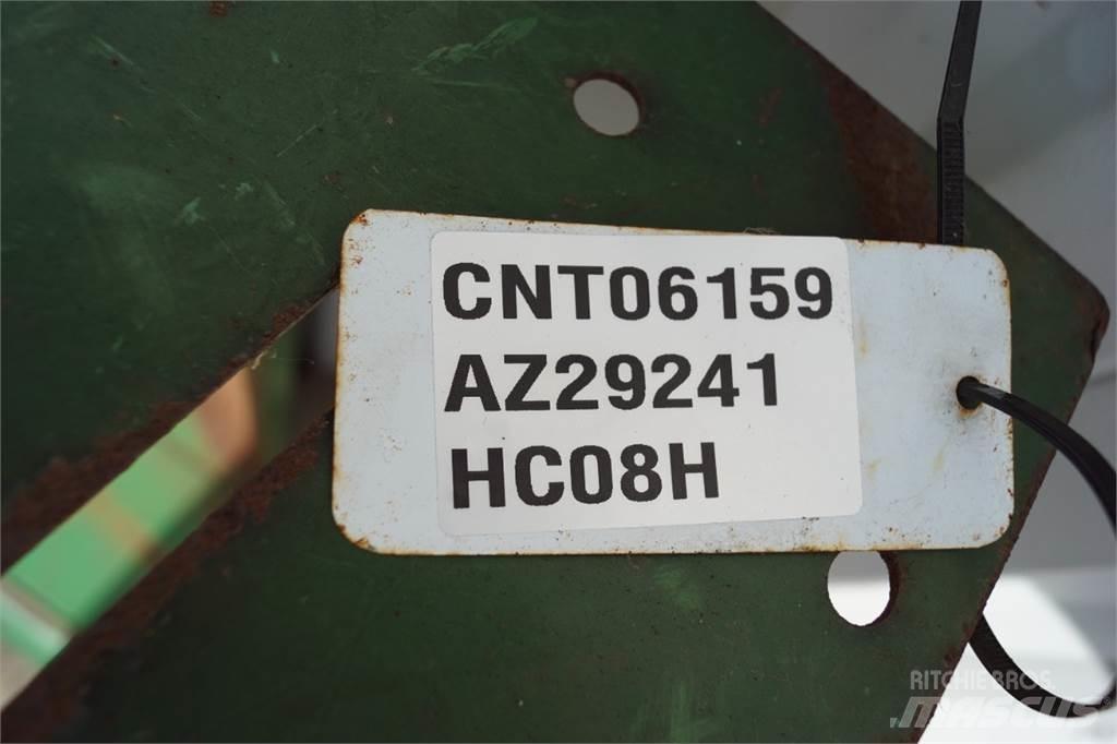 John Deere 1042 Пескоразбрасыватели