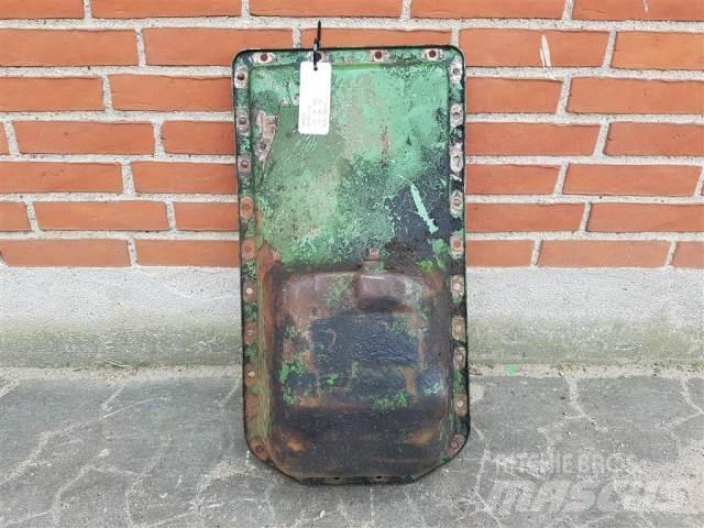 John Deere 1052 Двигатели