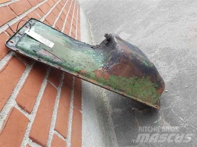 John Deere 1052 Двигатели