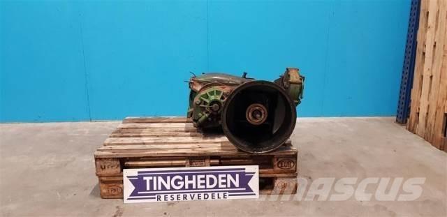 John Deere 1065 Трансмиссии
