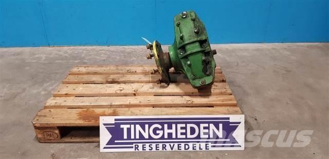 John Deere 1065 Компоненты для зерноуборочных комбайнов