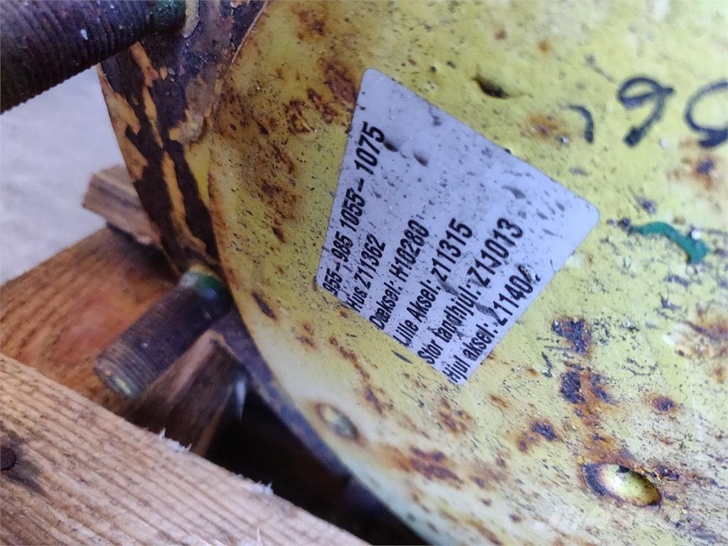 John Deere 1065 Компоненты для зерноуборочных комбайнов