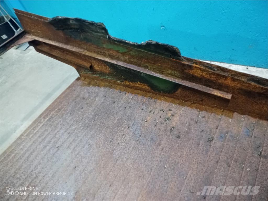 John Deere 1065 Пескоразбрасыватели