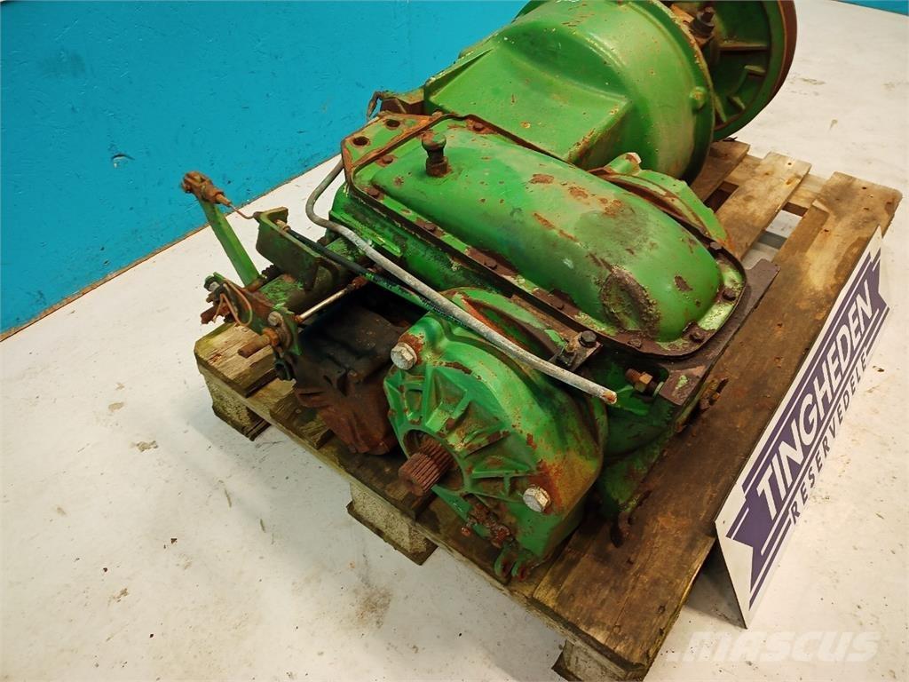 John Deere 1065 Трансмиссии