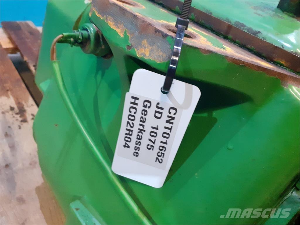 John Deere 1075 Трансмиссии