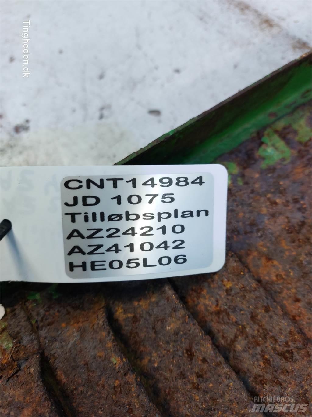 John Deere 1075 Пескоразбрасыватели