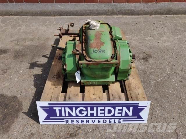 John Deere 1085 Трансмиссии