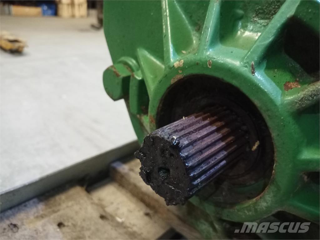 John Deere 1085 Трансмиссии