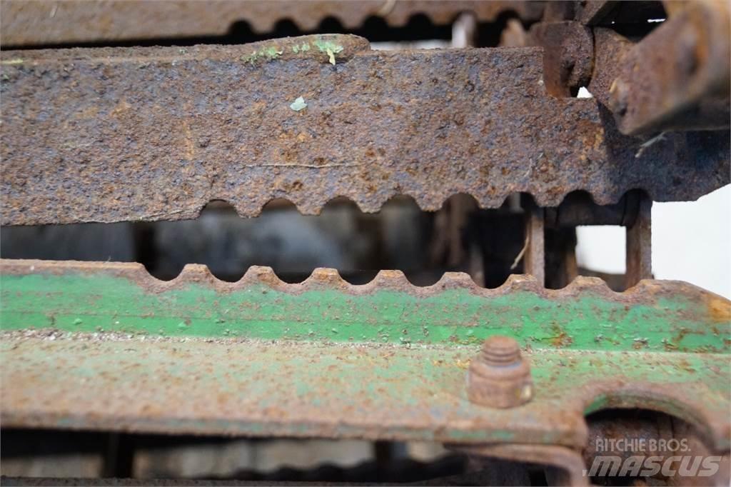 John Deere 1085 Компоненты для зерноуборочных комбайнов