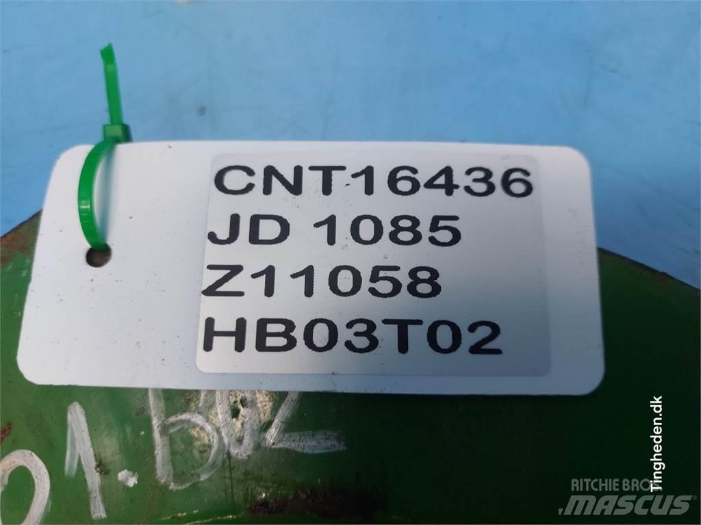 John Deere 1085 Пескоразбрасыватели