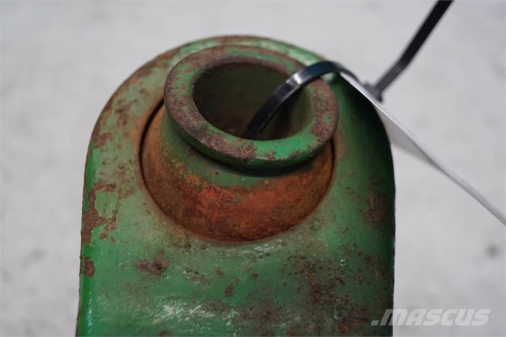 John Deere 1120 Навесное оборудование и запчасти