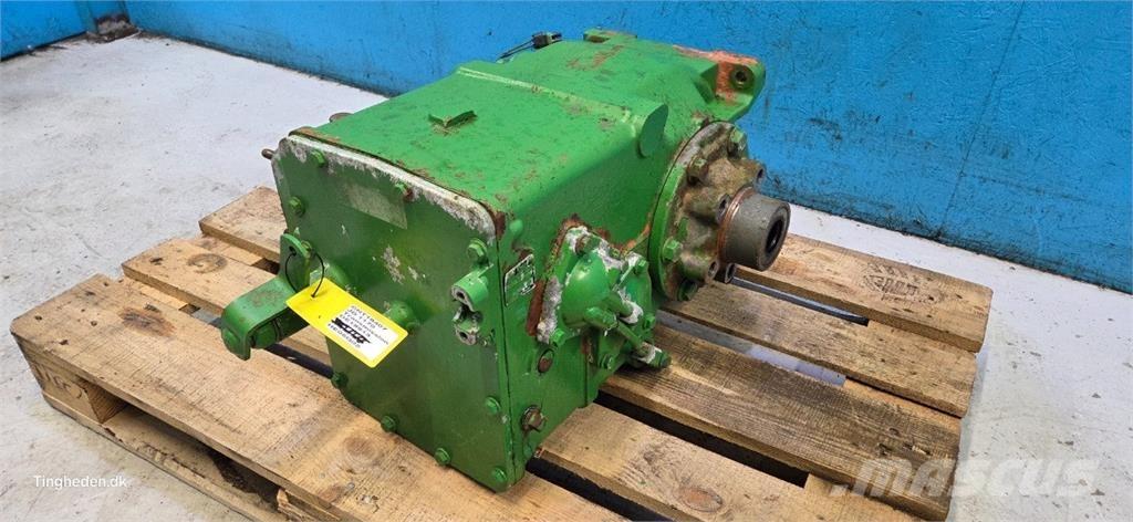 John Deere 1170 Трансмиссии