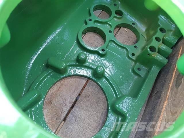 John Deere 1177 Трансмиссии