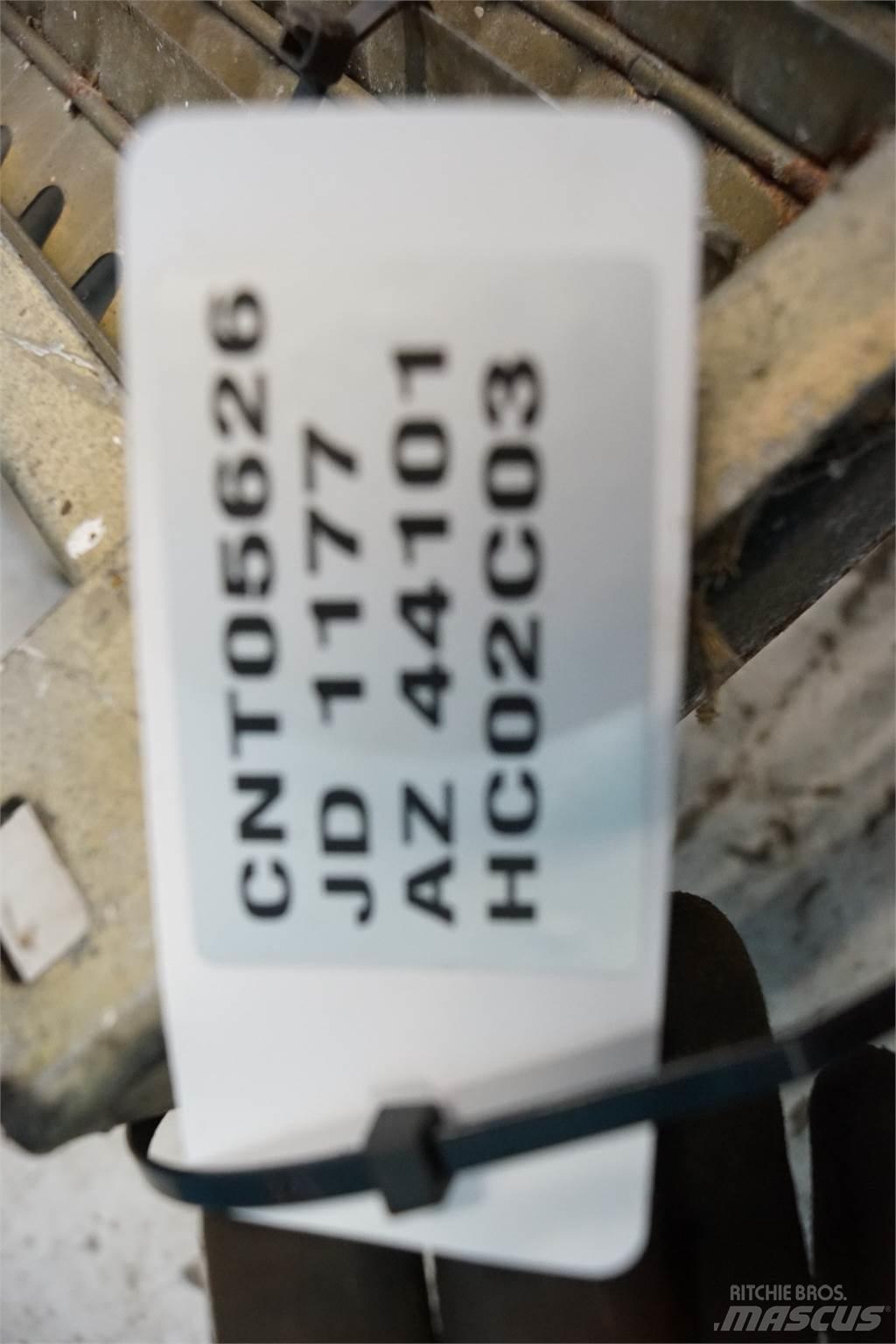 John Deere 1177 Пескоразбрасыватели