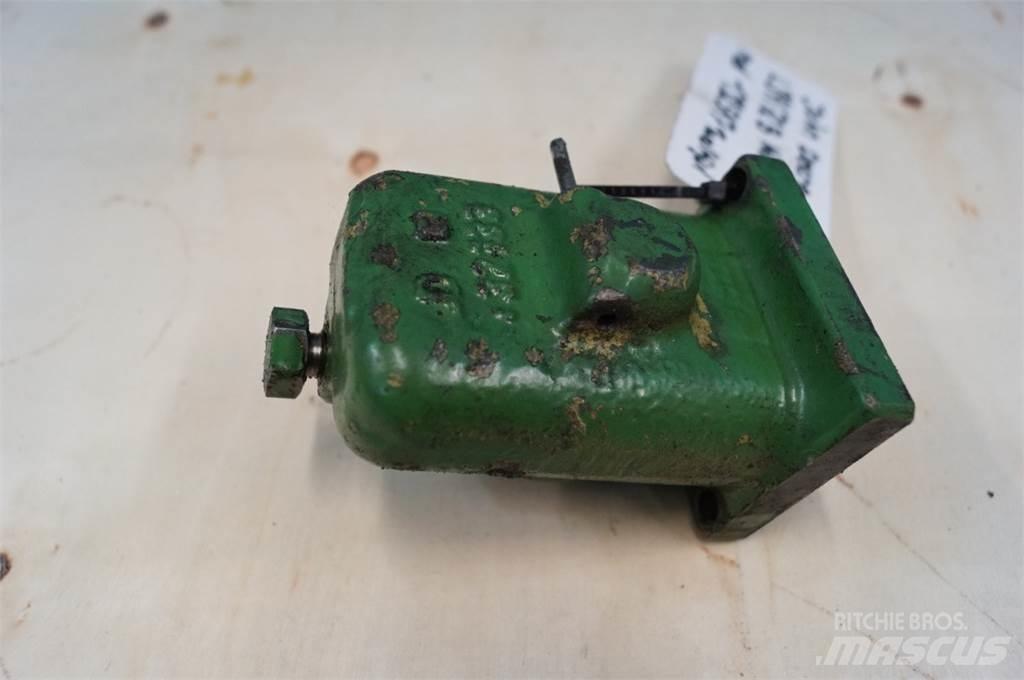 John Deere 1550 Детали гидравлической системы