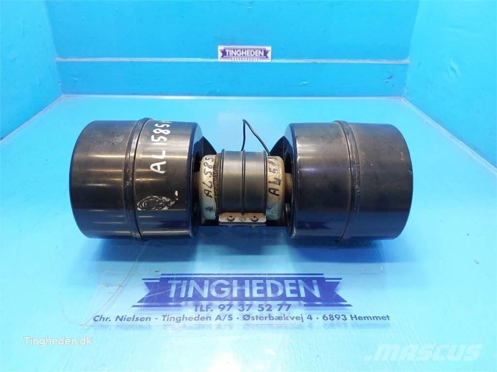 John Deere 1550 Кабины
