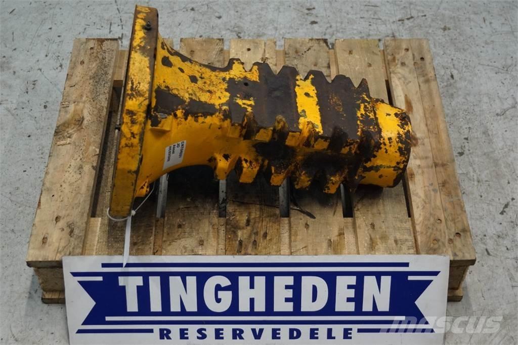 John Deere 1630 Навесное оборудование и запчасти