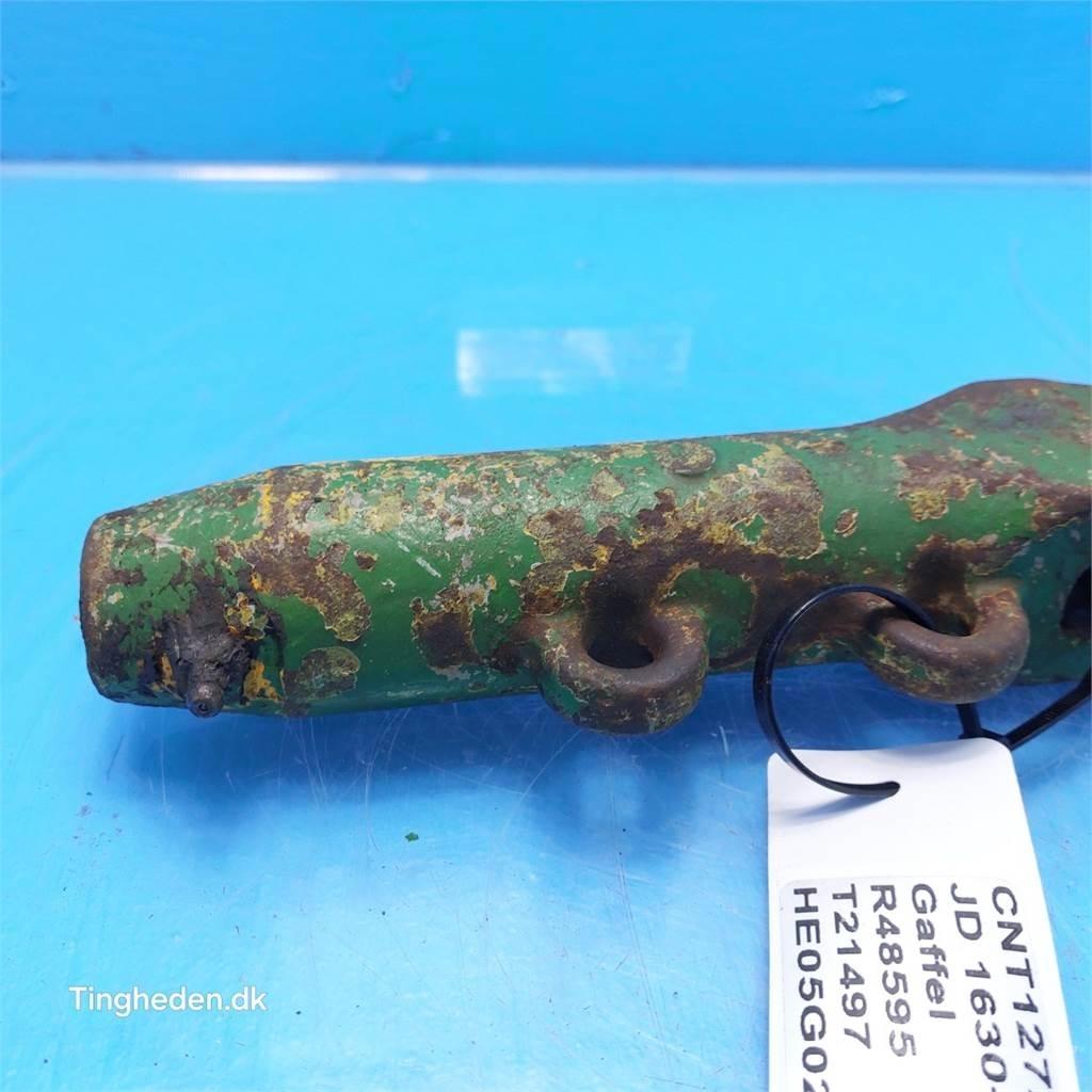 John Deere 1630 Навесное оборудование и запчасти