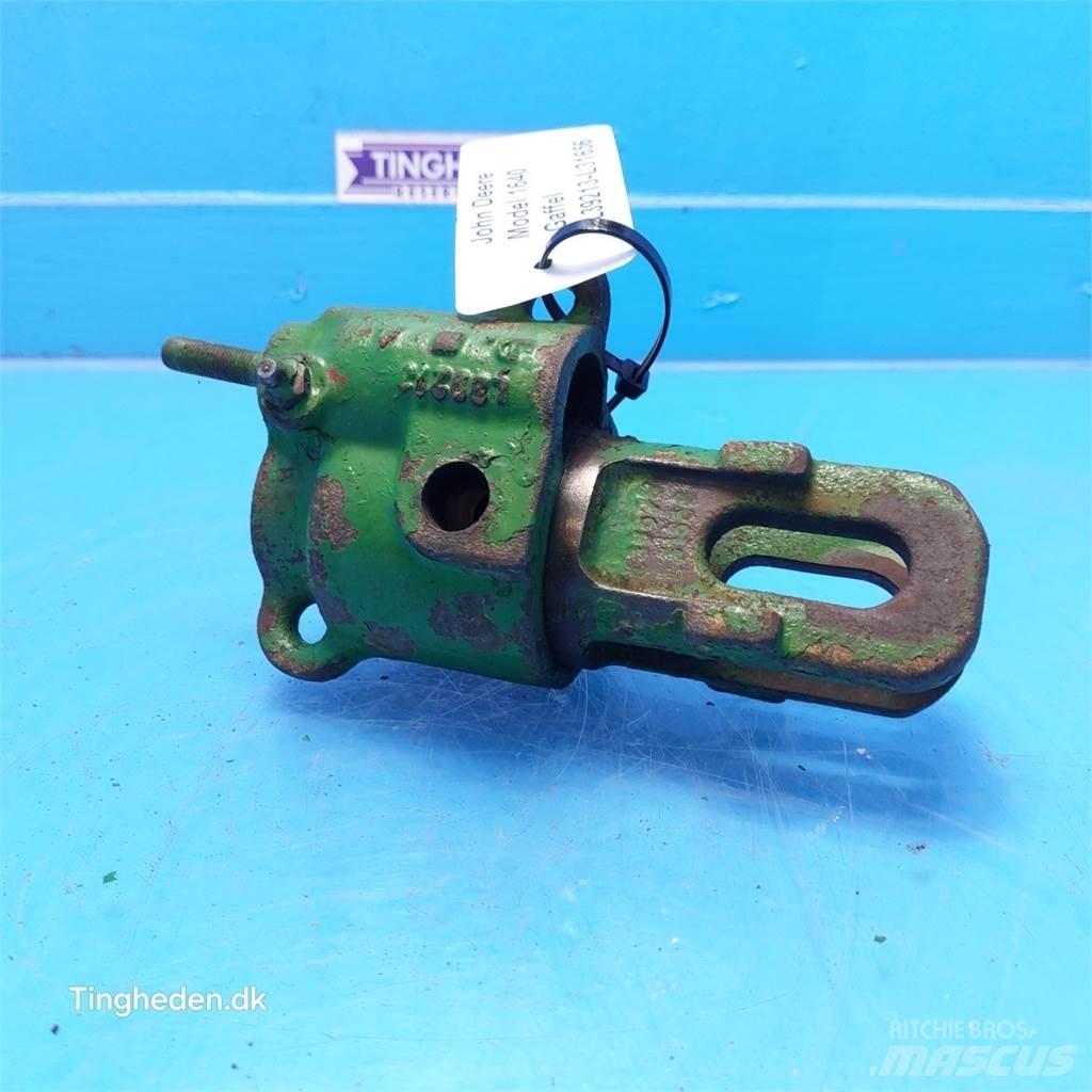 John Deere 1640 Навесное оборудование и запчасти
