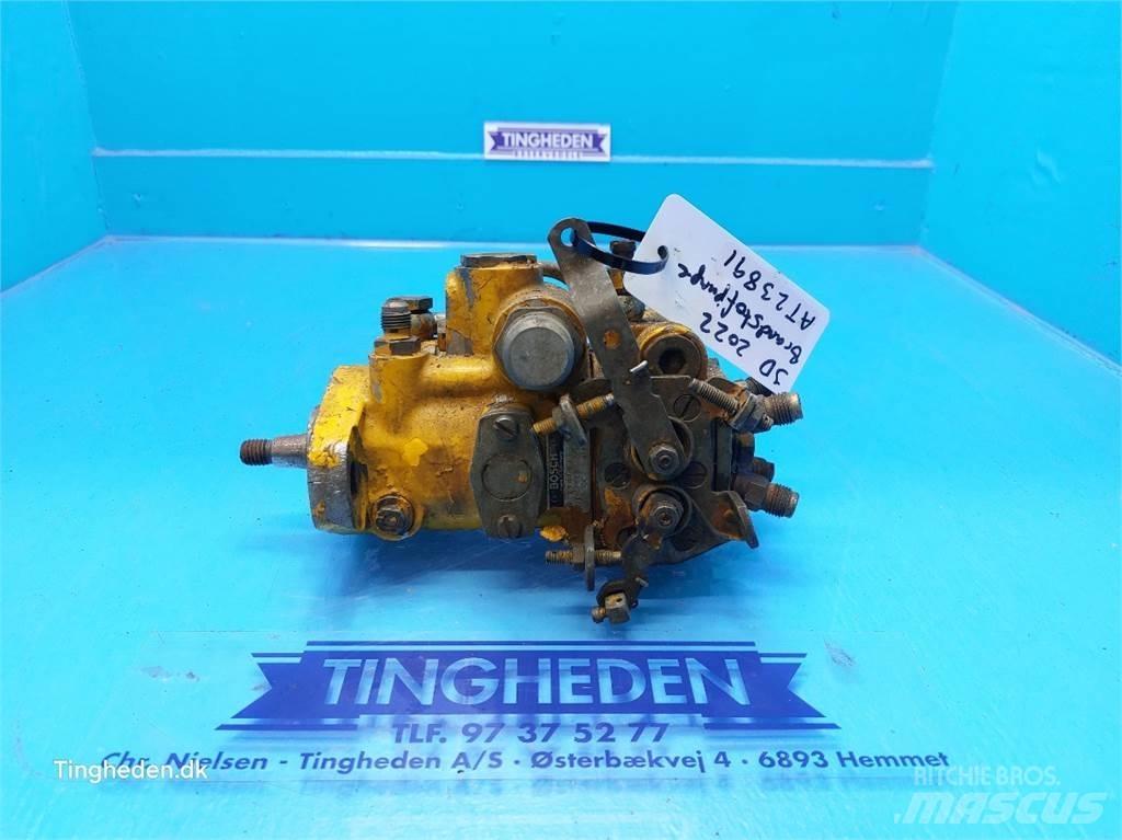 John Deere 2020 Двигатели