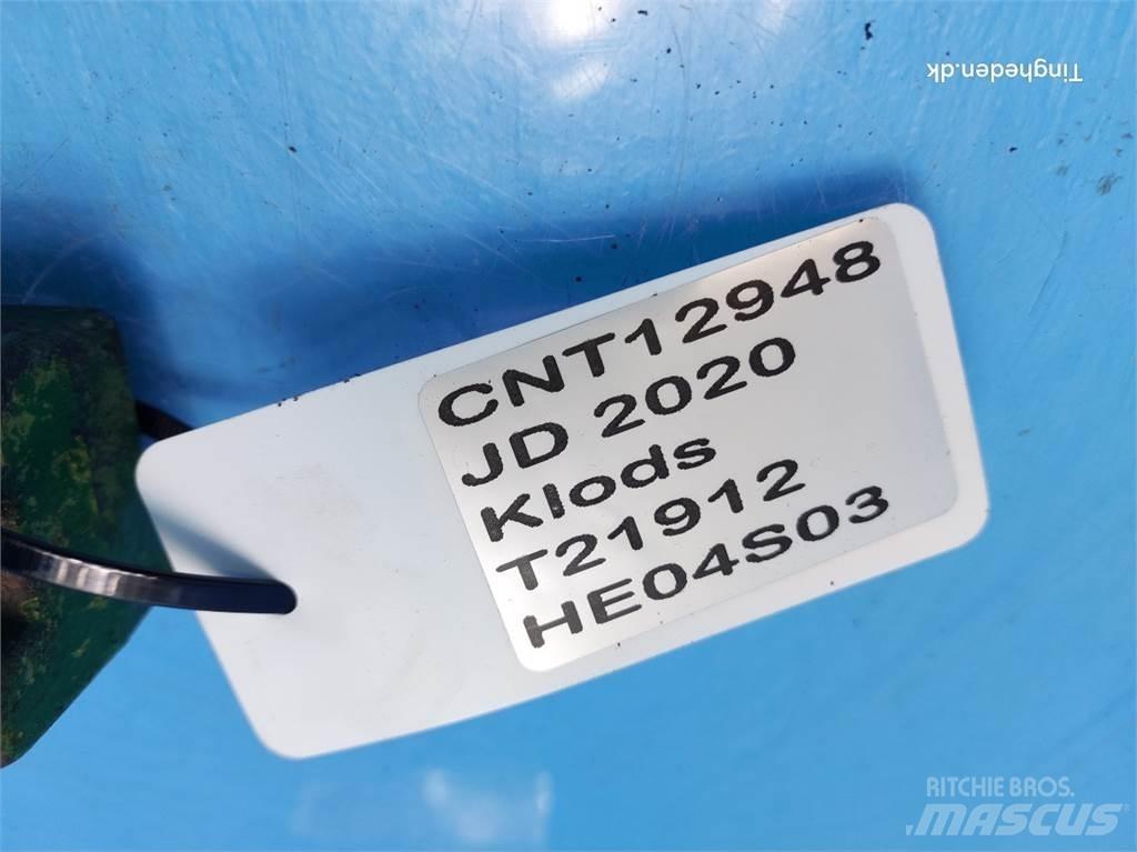 John Deere 2020 Навесное оборудование и запчасти