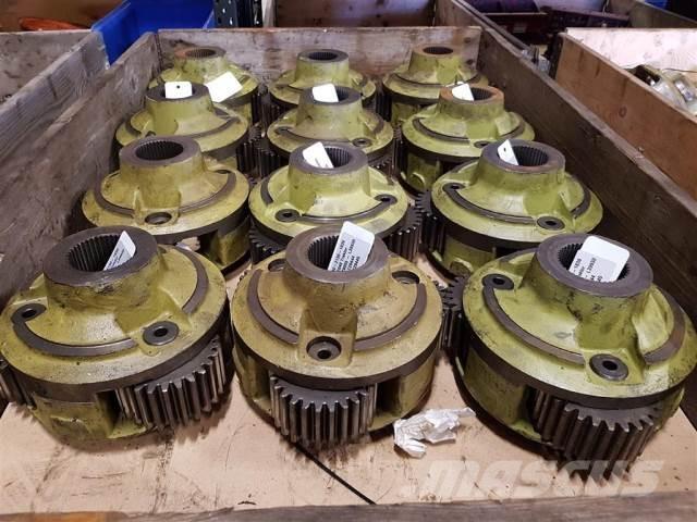 John Deere 2040 Навесное оборудование и запчасти