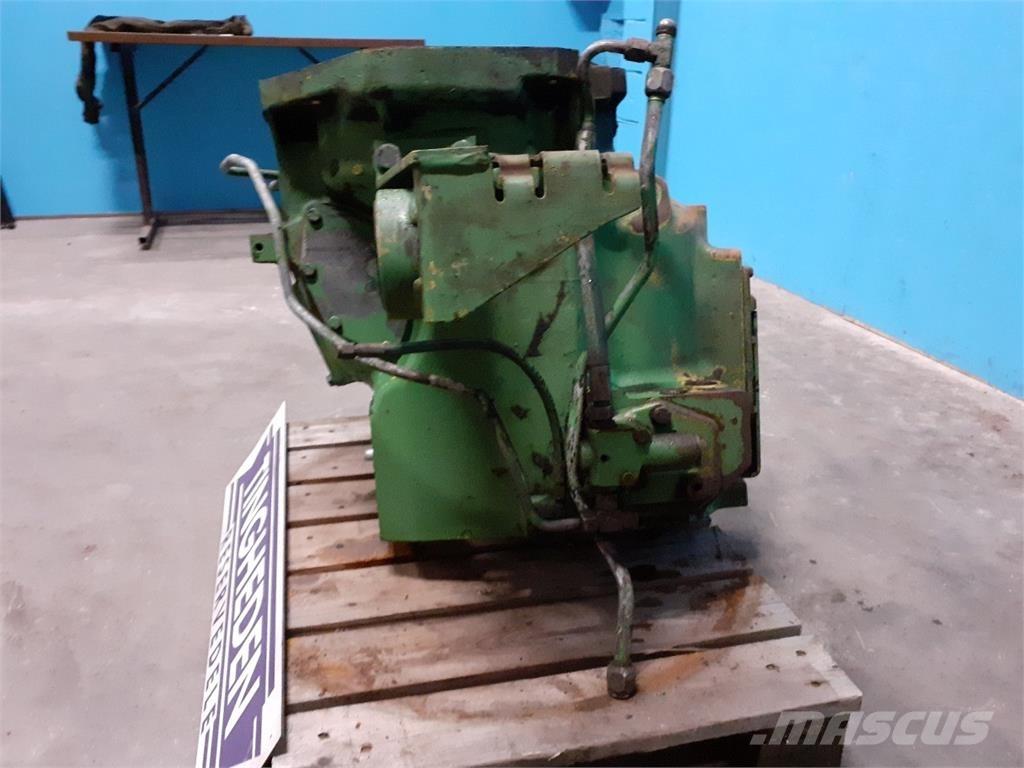 John Deere 2040 Трансмиссии