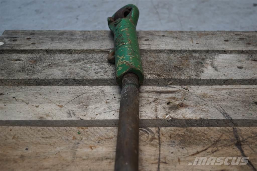 John Deere 2040 Навесное оборудование и запчасти