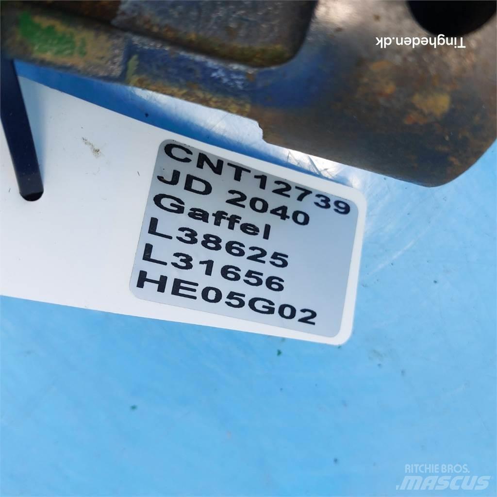 John Deere 2040 Навесное оборудование и запчасти