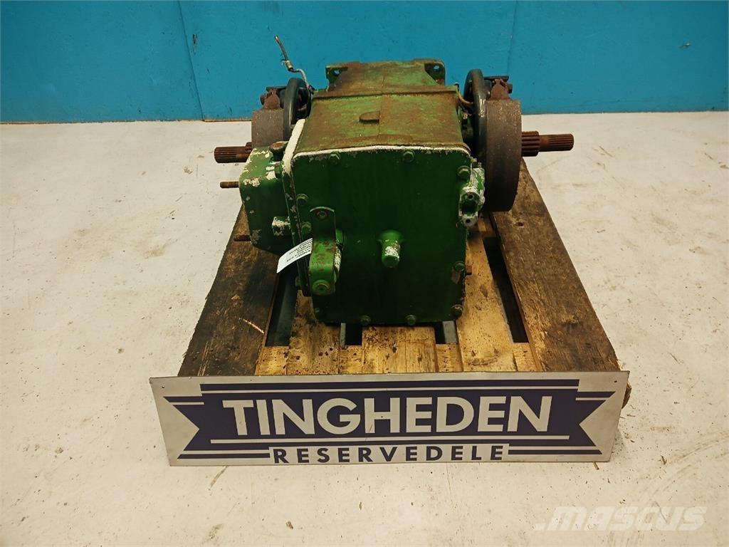 John Deere 2054 Трансмиссии
