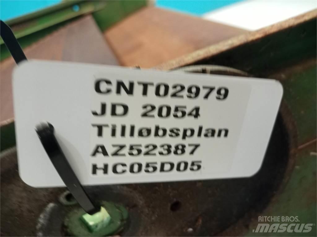 John Deere 2054 Пескоразбрасыватели